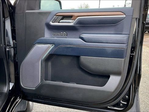 Used 2023 Chevrolet Silverado 1500 High Country image 29