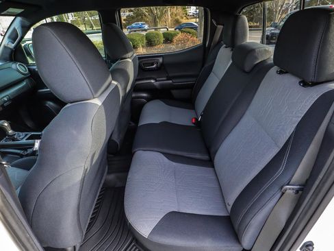 Used 2020 Toyota Tacoma TRD Sport image 36