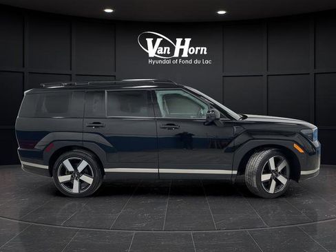 Used 2024 Hyundai Santa Fe Limited image 2