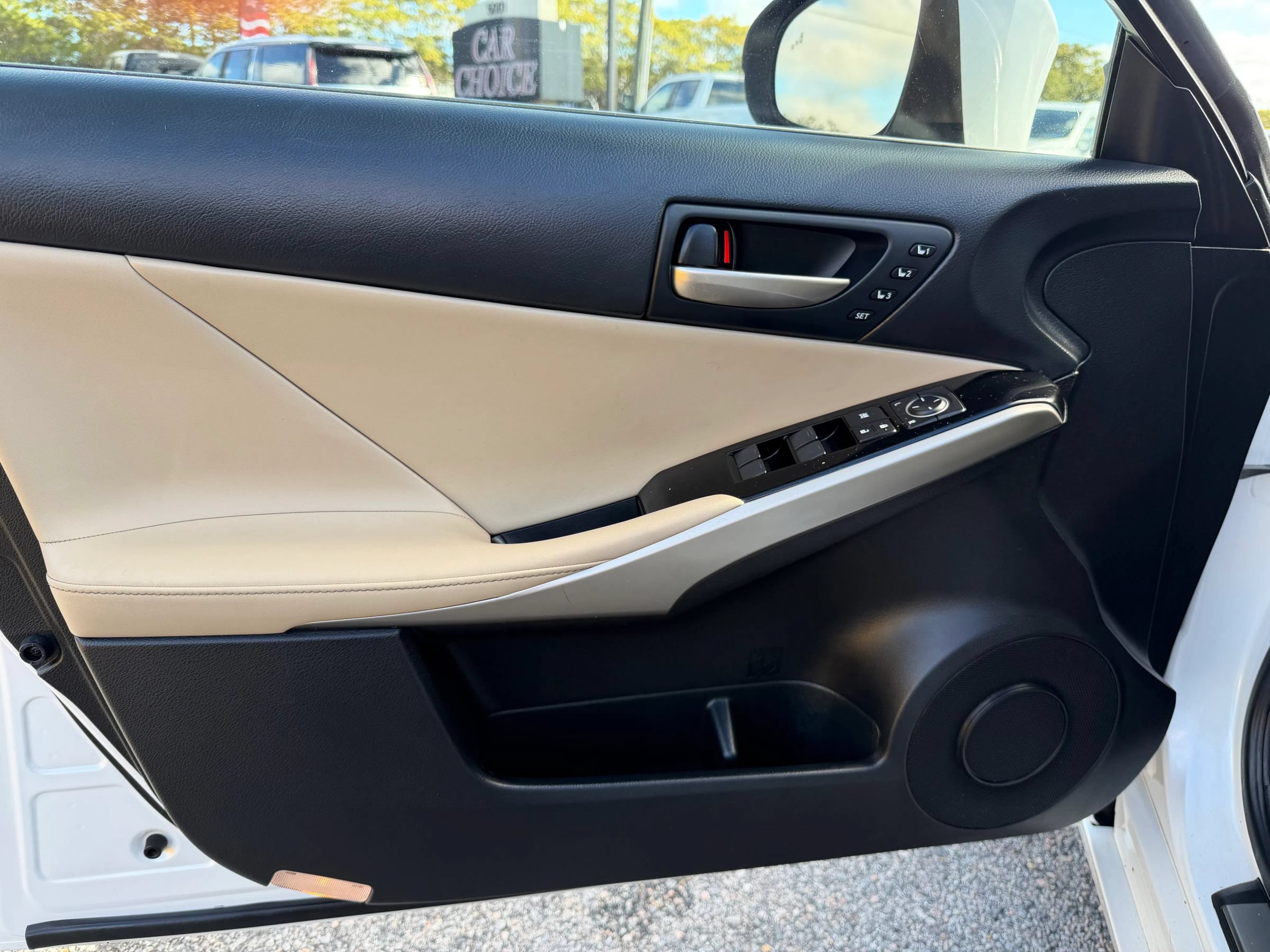 Used 2018 Lexus IS 300 AWD w/ Comfort Package image 13
