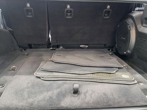 Used 2021 Jeep Wrangler Unlimited Sahara AWD/4WD image 9