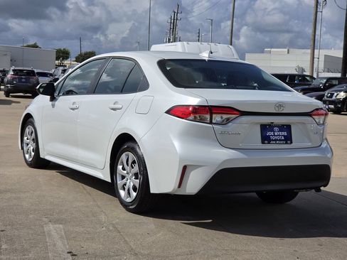 Used 2026 Toyota Corolla LE FWD image 7
