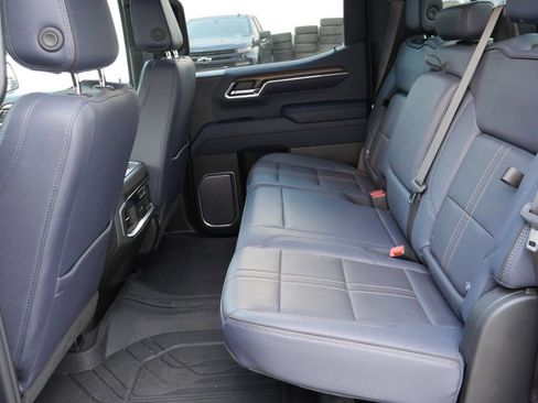 Used 2024 Chevrolet Silverado 1500 High Country w/ Technology Package AWD/4WD image 28