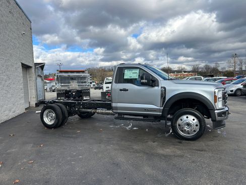 New 2026 Ford F550 4x4 Regular Cab Super Duty w/ XLT Value Package image 10
