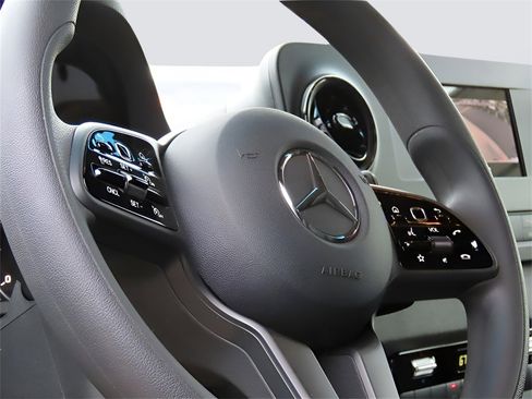 Used 2024 Mercedes-Benz Sprinter 3500 image 27