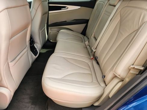 Used 2020 Lincoln Nautilus FWD w/ Equipment Group 101A image 30