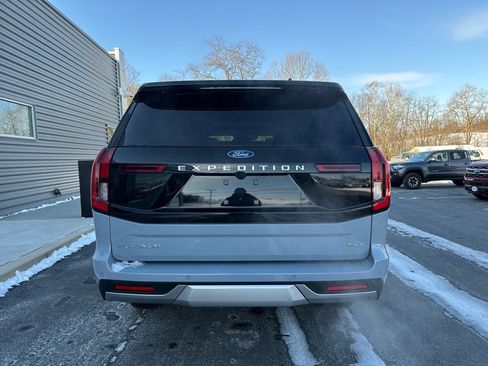 New 2026 Ford Expedition Max Platinum w/ Platinum Ultimate Package image 9