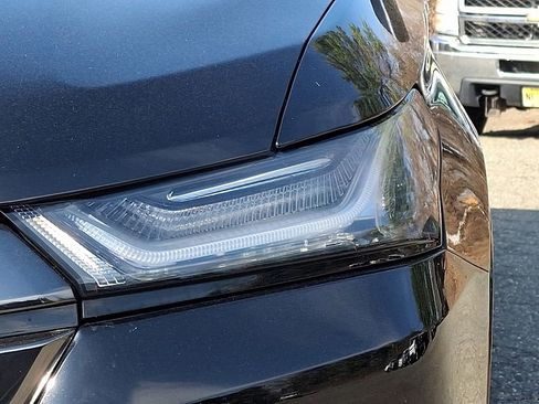 Certified 2023 Chevrolet Traverse Premier w/ Redline Edition AWD/4WD image 9