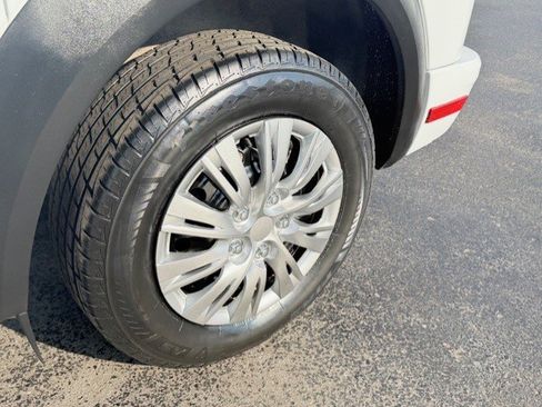 Used 2013 Ford Transit Connect XLT image 10