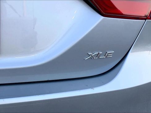 Used 2023 Toyota Camry XLE image 10