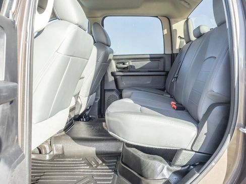 Used 2018 RAM 2500 Tradesman w/ Chrome Appearance Group image 14