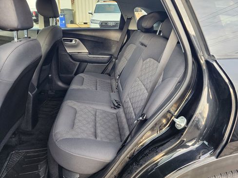 Used 2018 Kia Niro LX image 23