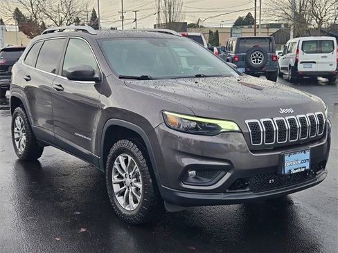 Certified 2021 Jeep Cherokee Latitude Lux w/ Trailer Tow Group image 8