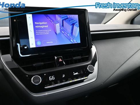 Used 2025 Toyota Corolla LE FWD image 14