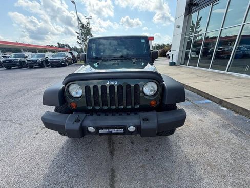 Used 2012 Jeep Wrangler Rubicon w/ Dual Top Group AWD/4WD image 6