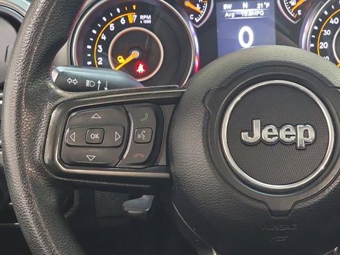 Used 2021 Jeep Gladiator Sport image 19