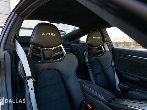 Used 2019 Porsche 911 GT3 RS image 39