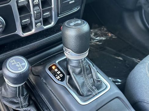 Used 2024 Jeep Wrangler Unlimited Sport AWD/4WD image 28