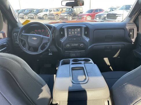 Used 2022 Chevrolet Silverado 2500 Custom w/ Snow Plow Prep/Camper Package image 27