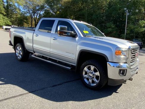 Certified 2019 GMC Sierra 2500 SLT w/ Duramax Plus Package image 3