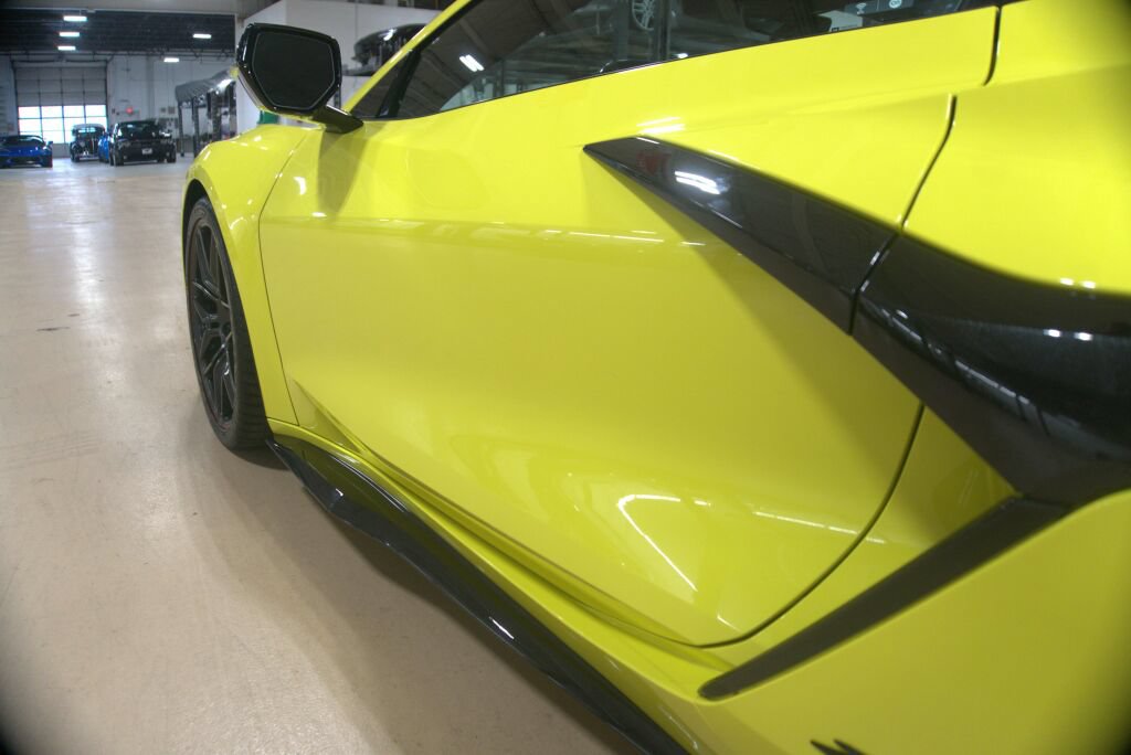 Used 2024 Chevrolet Corvette Z06 RWD image 17