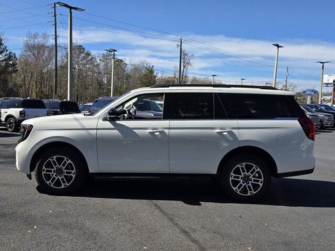 New 2026 Ford Expedition Active image 5