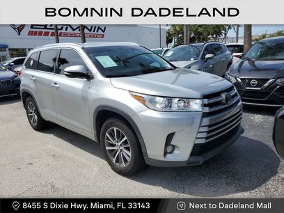 Used 2017 Toyota Highlander SE