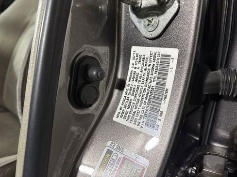 Used 2011 Honda Civic LX image 33