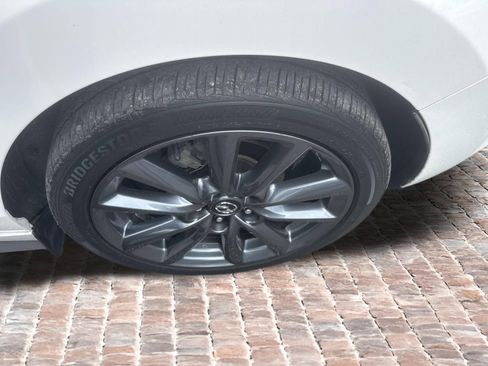 Used 2023 MAZDA MAZDA3 s FWD image 13