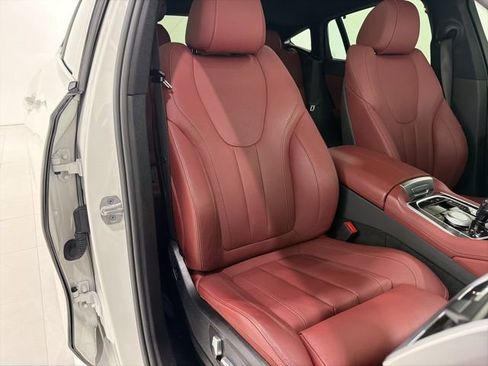 Used 2021 BMW X6 xDrive40i w/ Executive Package AWD/4WD image 19