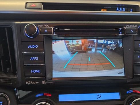 Used 2018 Toyota RAV4 XLE image 17