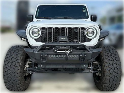 Used 2025 Jeep Wrangler Unlimited Sport AWD/4WD image 2