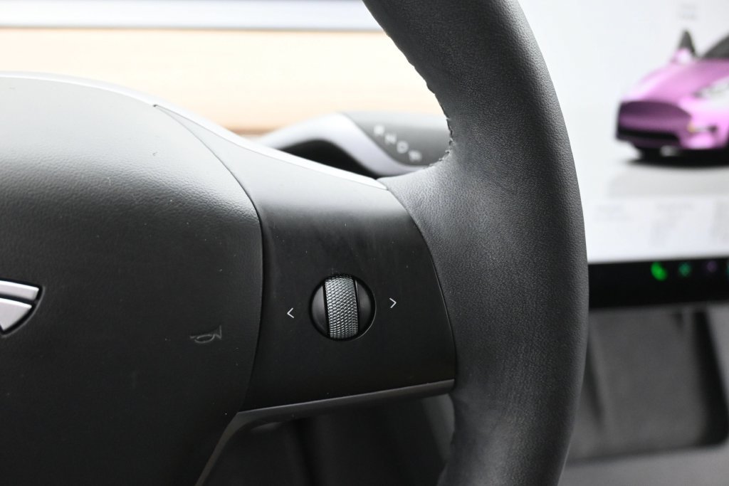 Used 2024 Tesla Model Y Long Range RWD image 10
