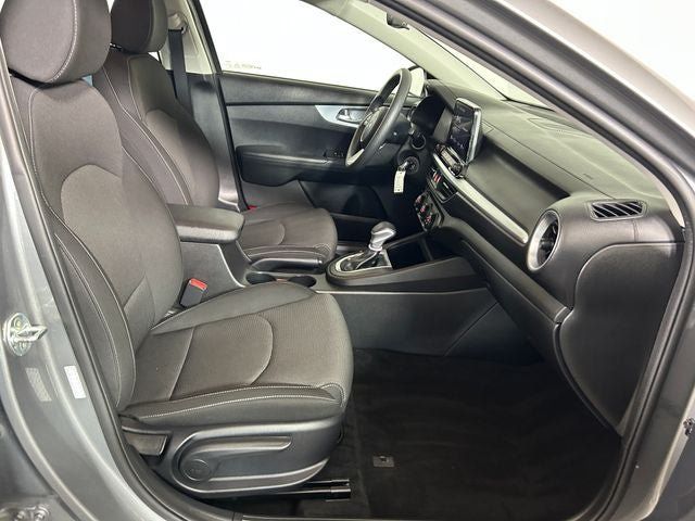 Used 2023 Kia Forte LXS FWD image 28