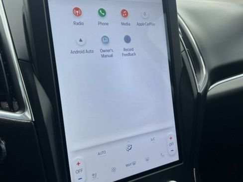 Used 2024 Ford Edge Titanium image 40