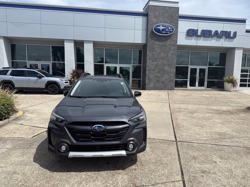 Used 2023 Subaru Outback Limited XT AWD/4WD image 2