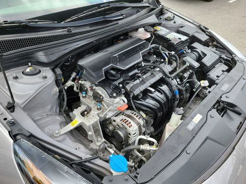 Certified 2021 Hyundai Elantra SE image 35