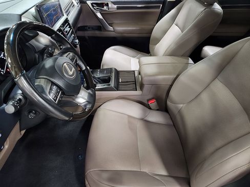 Used 2023 Lexus GX 460 Premium w/ Accessory Package image 29