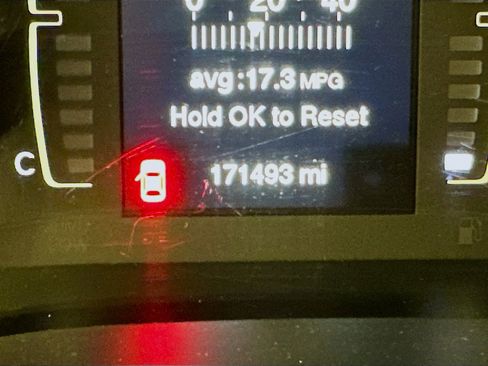 Used 2016 Jeep Cherokee Latitude w/ Cold Weather Group AWD/4WD image 19