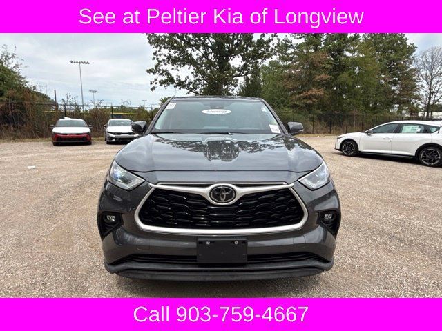 Used 2023 Toyota Highlander LE FWD image 8