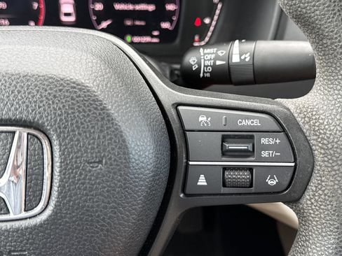 Used 2023 Honda Accord LX image 17