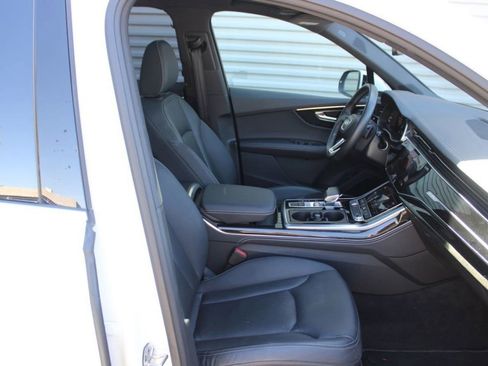 Used 2025 Audi Q7 3.0T Premium Plus AWD/4WD image 14