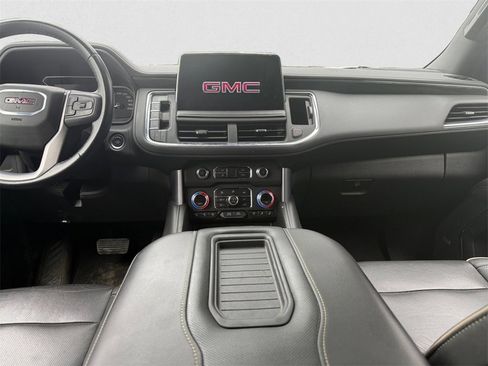 Used 2021 GMC Yukon SLT image 10