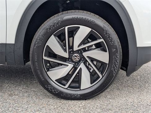 New 2026 Volkswagen Atlas SE image 11