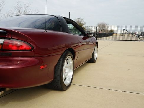 Used 2000 Chevrolet Camaro Z28 w/ Preferred Equipment Group 2 image 31
