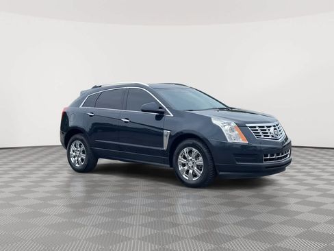 Used 2016 Cadillac SRX Luxury w/ Driver Awareness Package FWD image 2