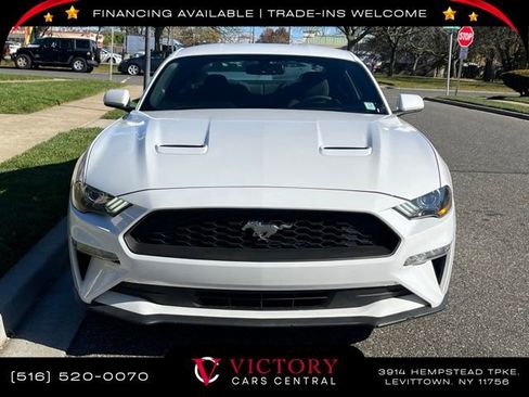 Used 2019 Ford Mustang Coupe image 2