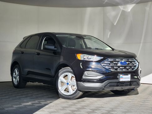 Certified 2021 Ford Edge SE image 1