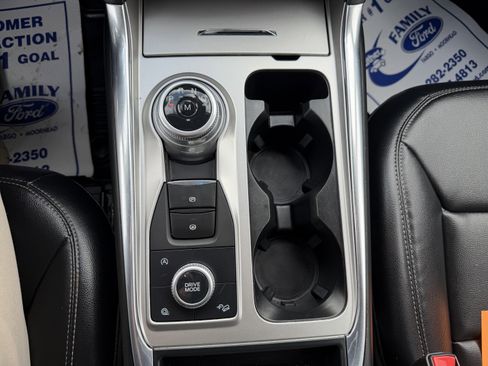 Used 2020 Ford Explorer XLT w/ Equipment Group 202A image 17