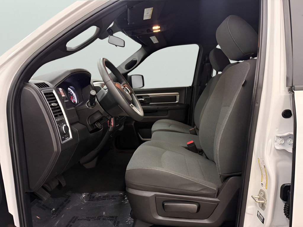 Used 2024 RAM 1500 Warlock RWD image 12